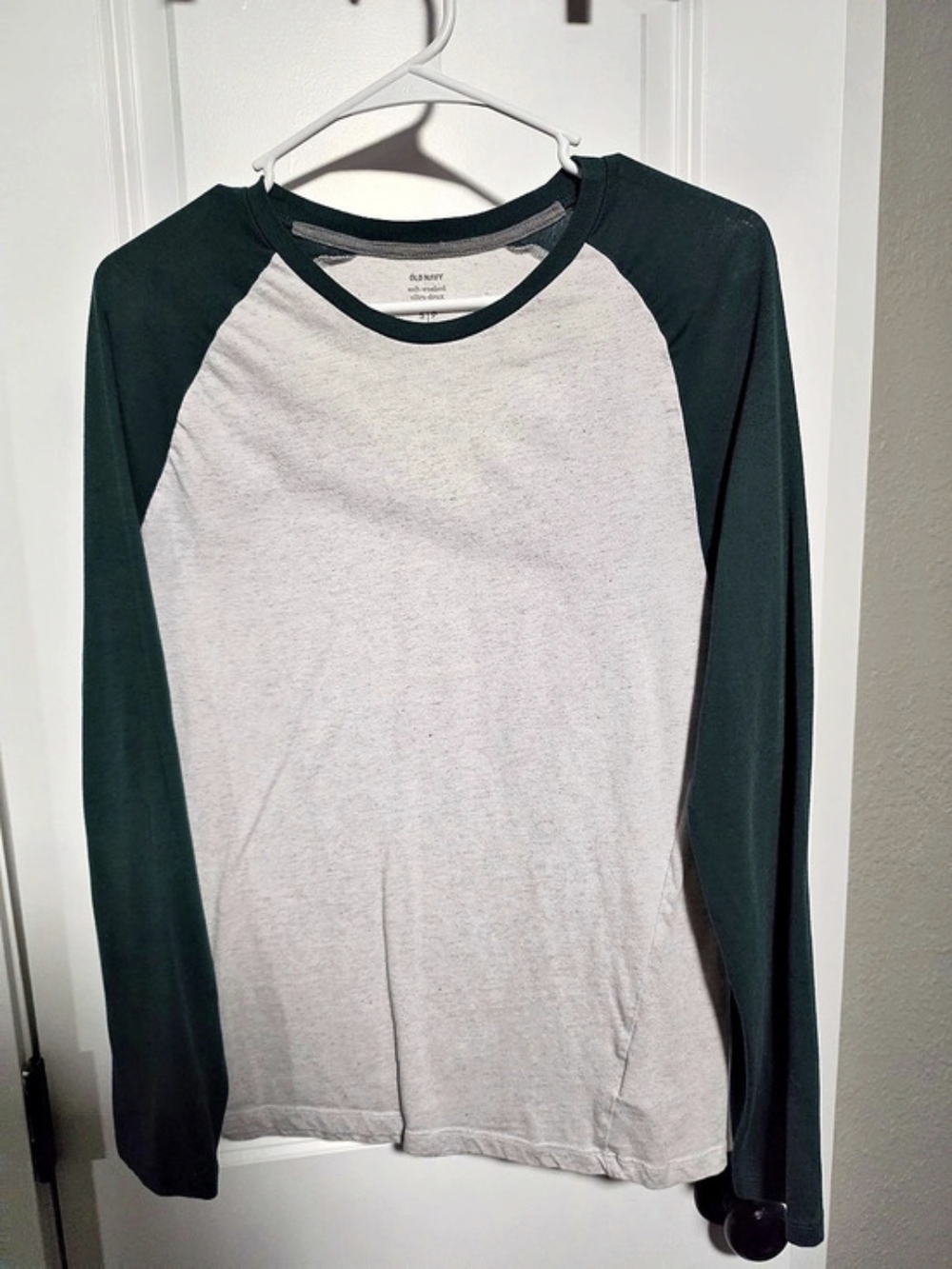 Old Navy Soft-Washed Color-Block Raglan Tee Gray & Green